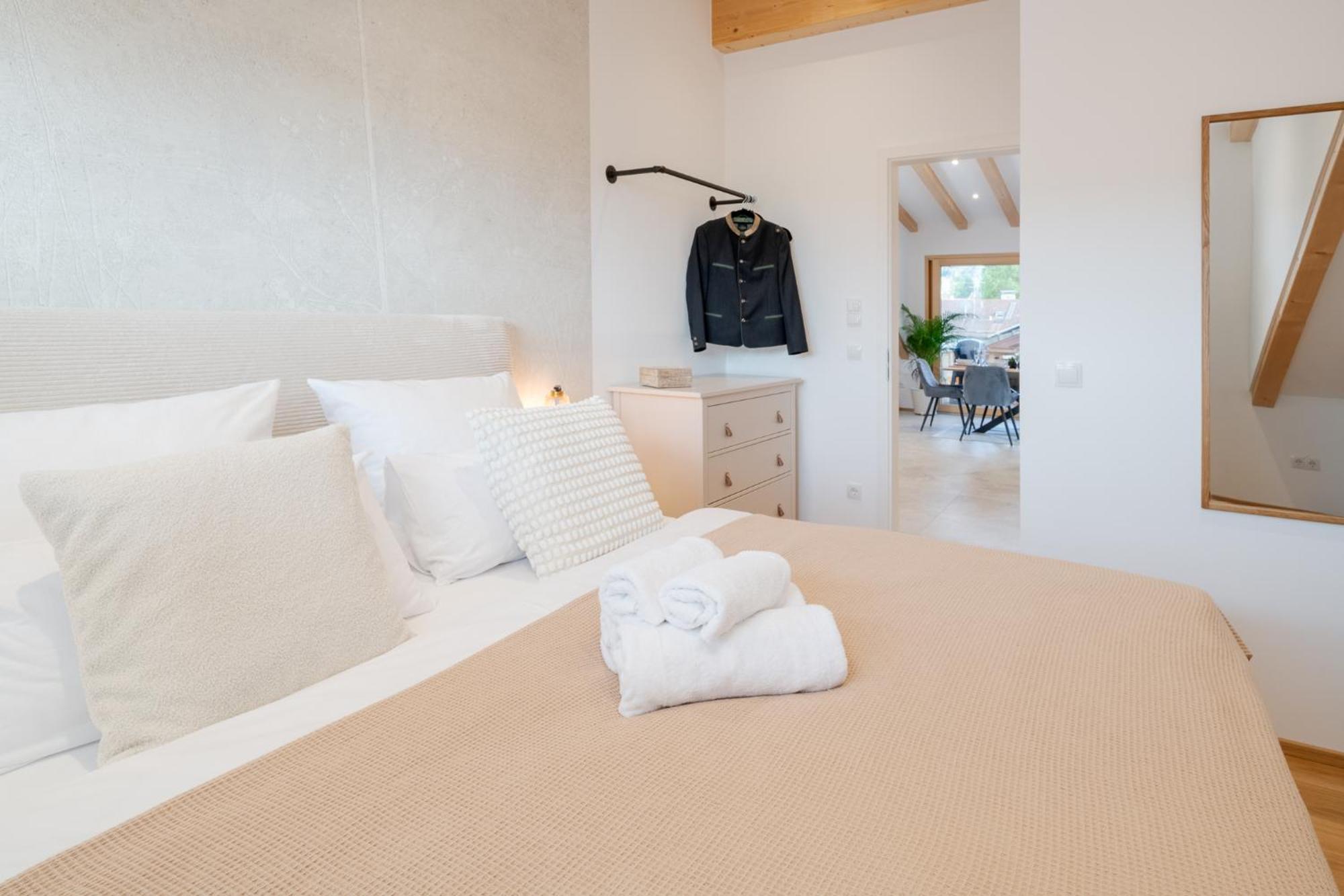 Fenjoy: Ferienapartment Mit Bergblick / Balkon / Bbq Bernau am Chiemsee Ngoại thất bức ảnh
