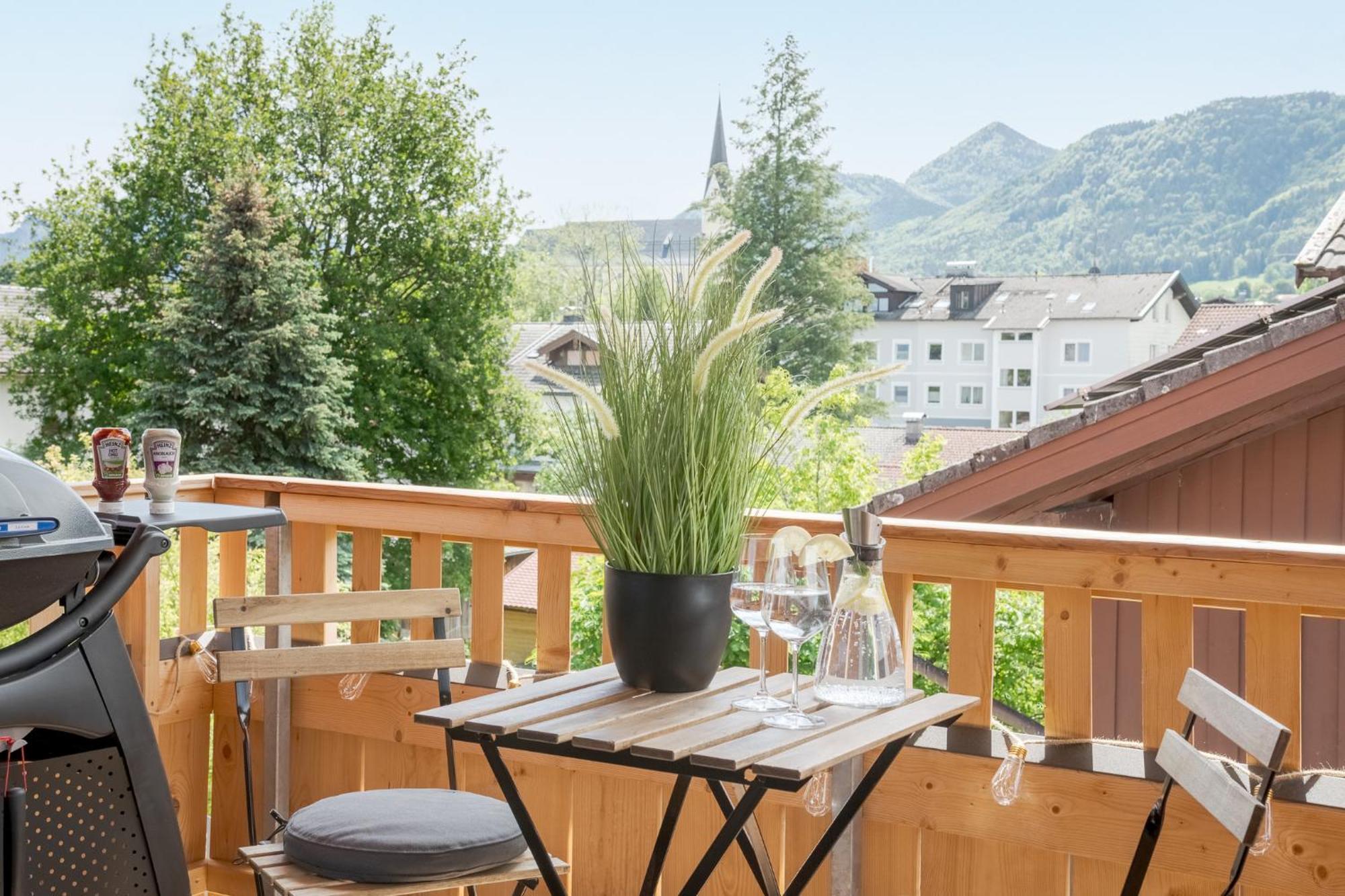 Fenjoy: Ferienapartment Mit Bergblick / Balkon / Bbq Bernau am Chiemsee Ngoại thất bức ảnh